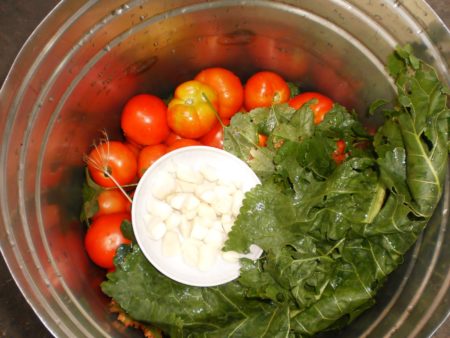 Рецепт приготовления малосольных помидоров в кастрюле
