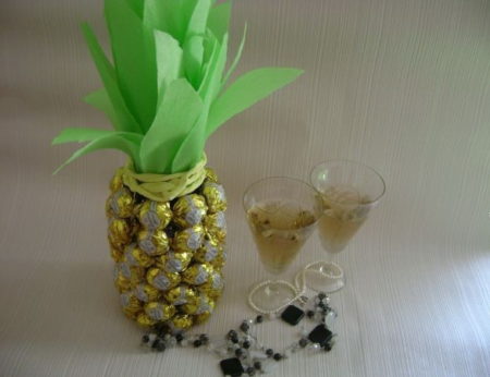 shampanskoe-v-vide-ananasa